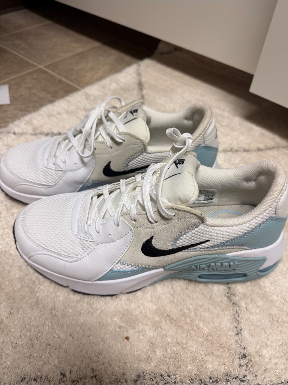 Nike Women's White, Light Blue & Black Air Max Casual Sneakers